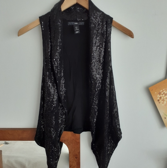 H&M Sequence Vest - Picture 2 of 3